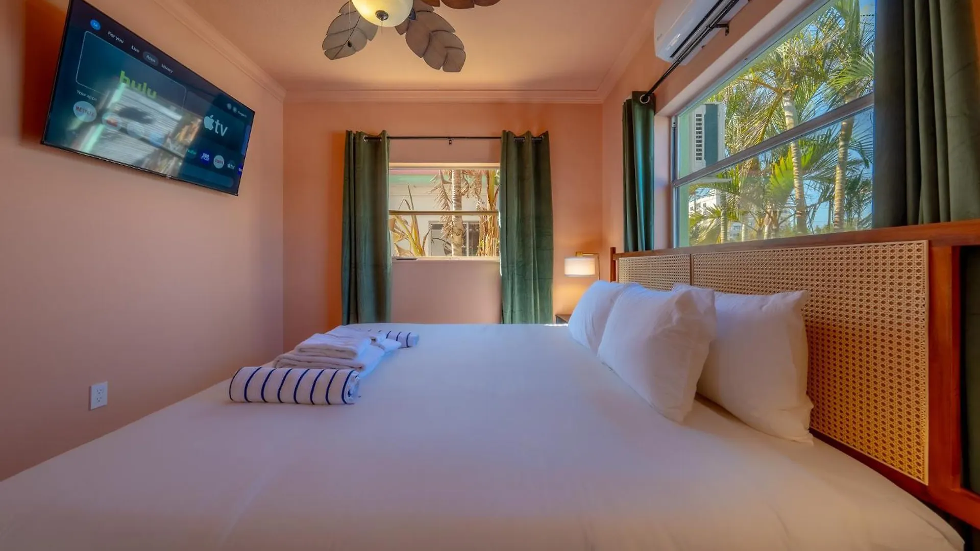 Monaco Vacation Rentals Clearwater Beach 0*,